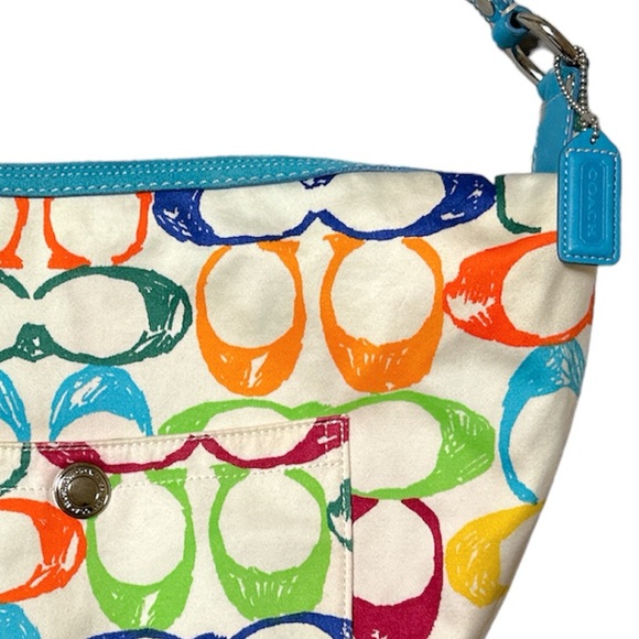 UPDATED Coach
Multicolor logo hobo Shoulder Bag medium great condition - Picture 3 of 13